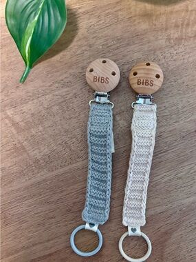 Bibs Knitted Pacifier Clip - Gray & Cream